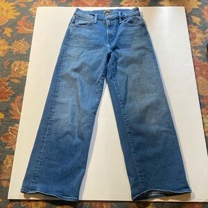 Women’s jeans. Brand: Mother. The Dodger Ankle.